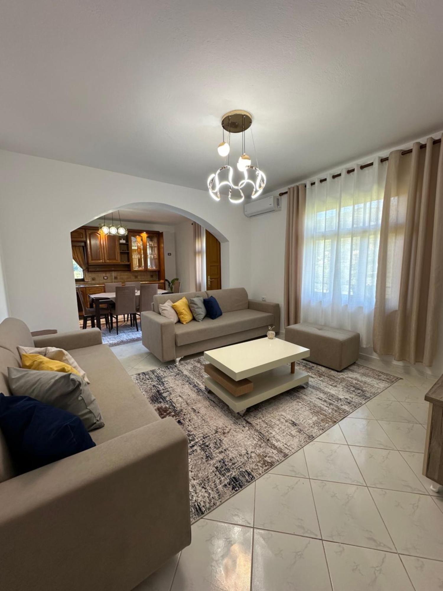 Vila Ardea Berat Buitenkant foto