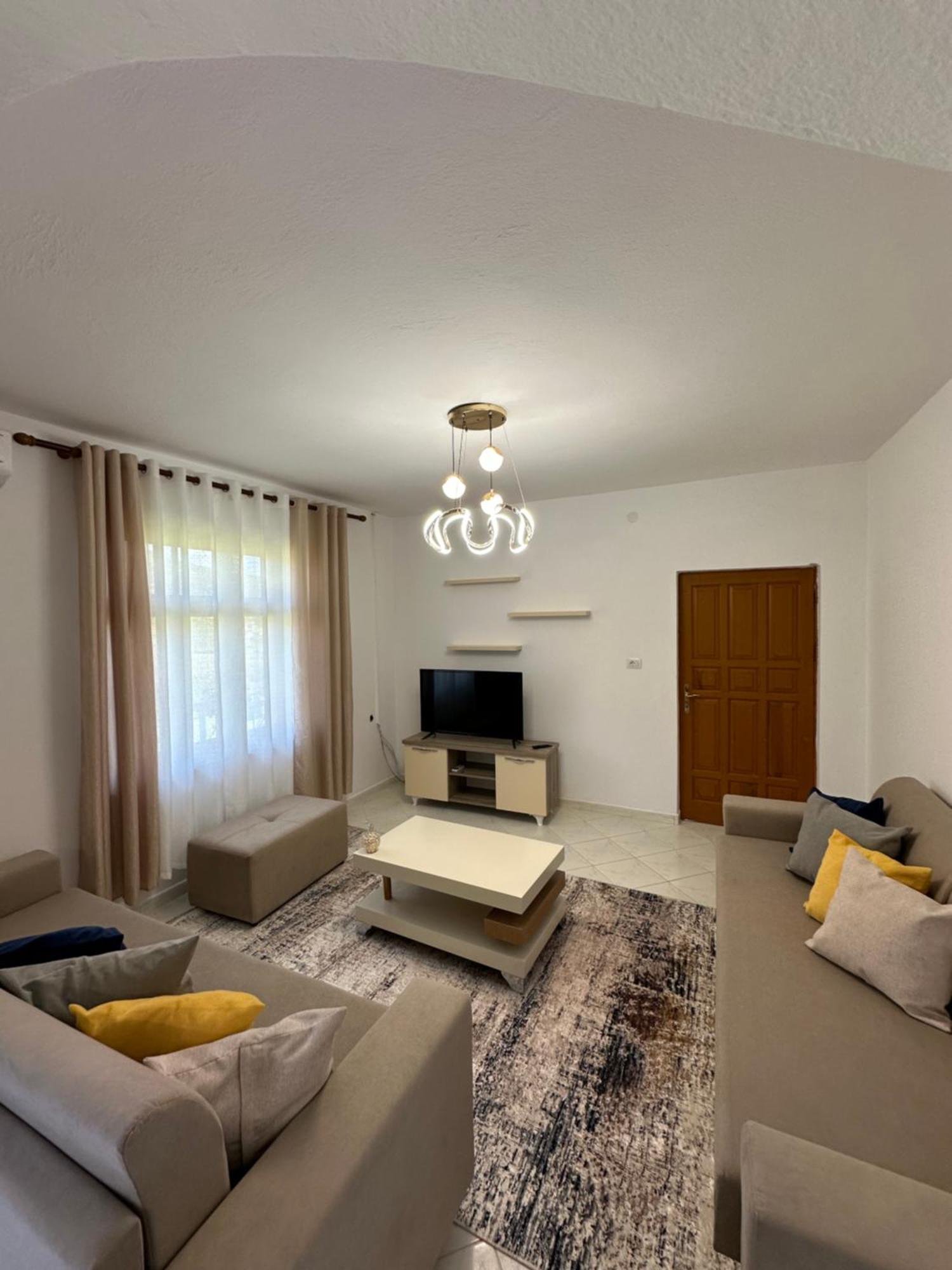 Vila Ardea Berat Buitenkant foto
