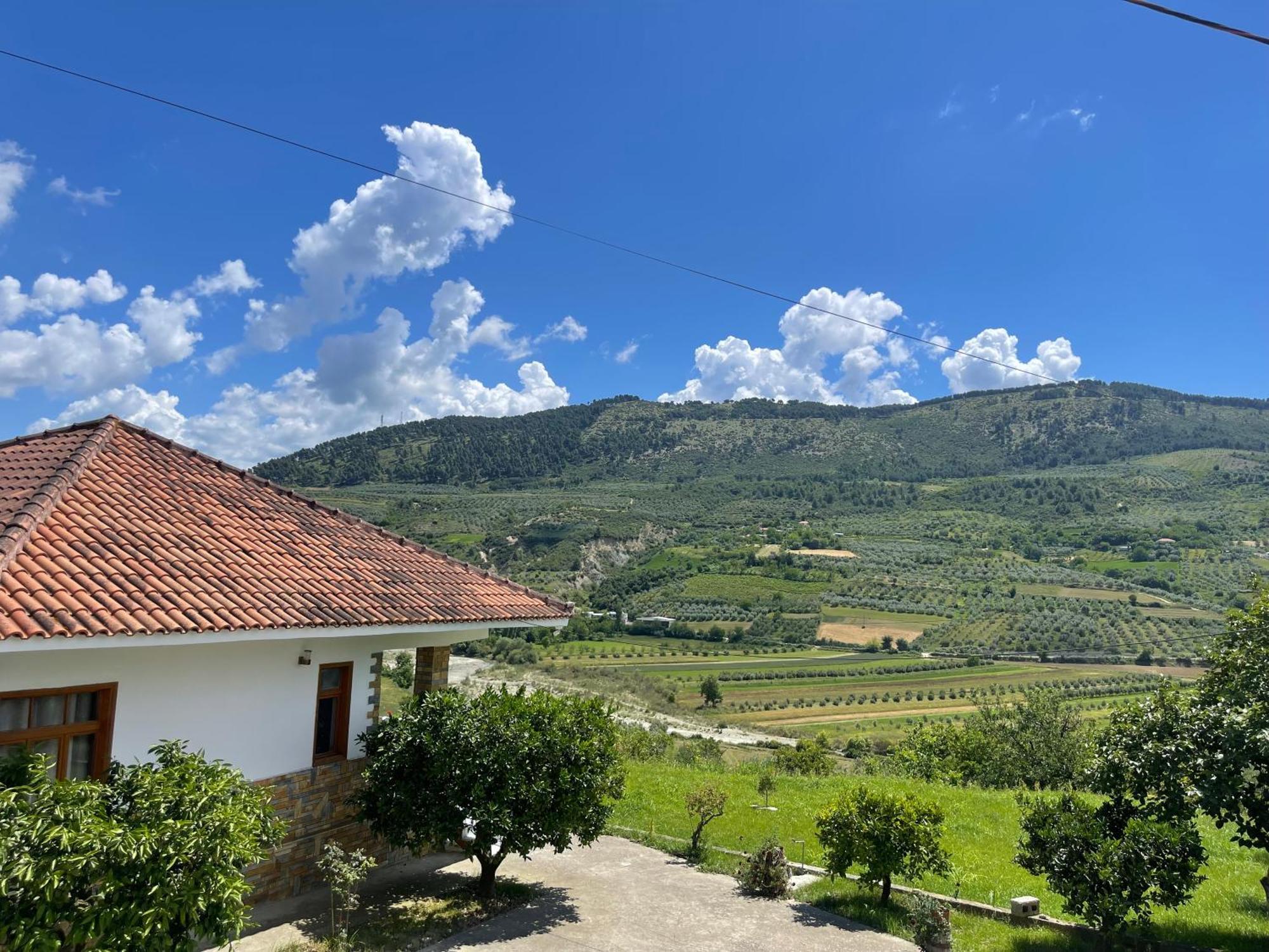 Vila Ardea Berat Buitenkant foto