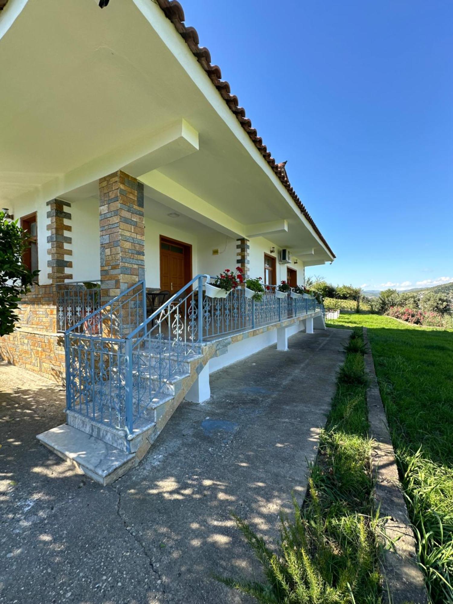 Vila Ardea Berat Buitenkant foto
