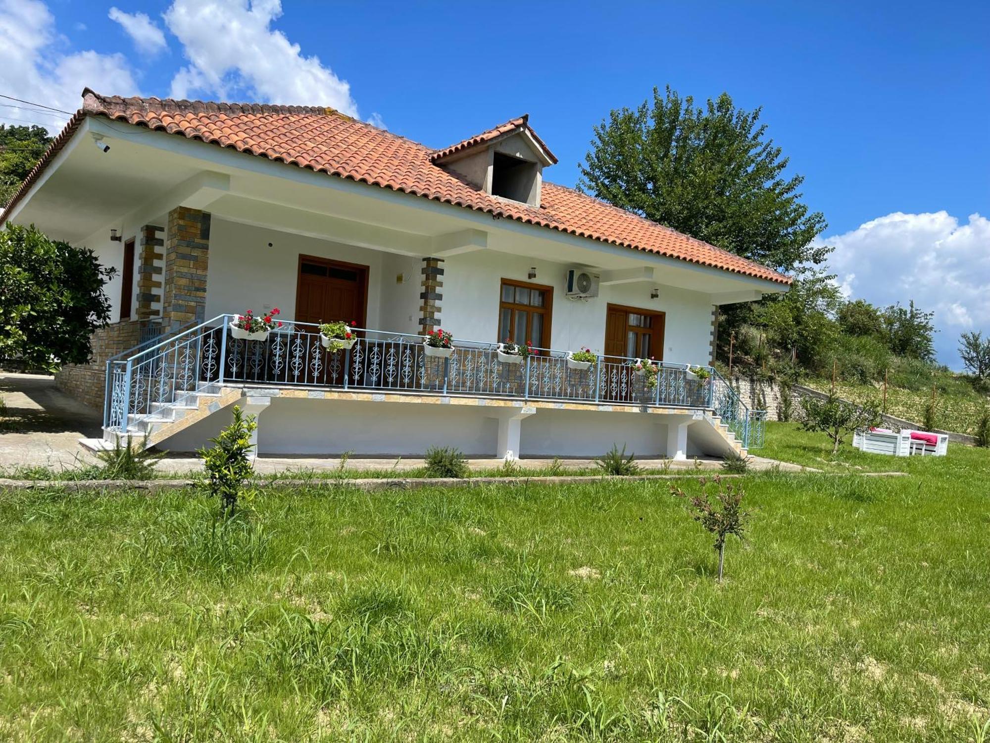 Vila Ardea Berat Buitenkant foto