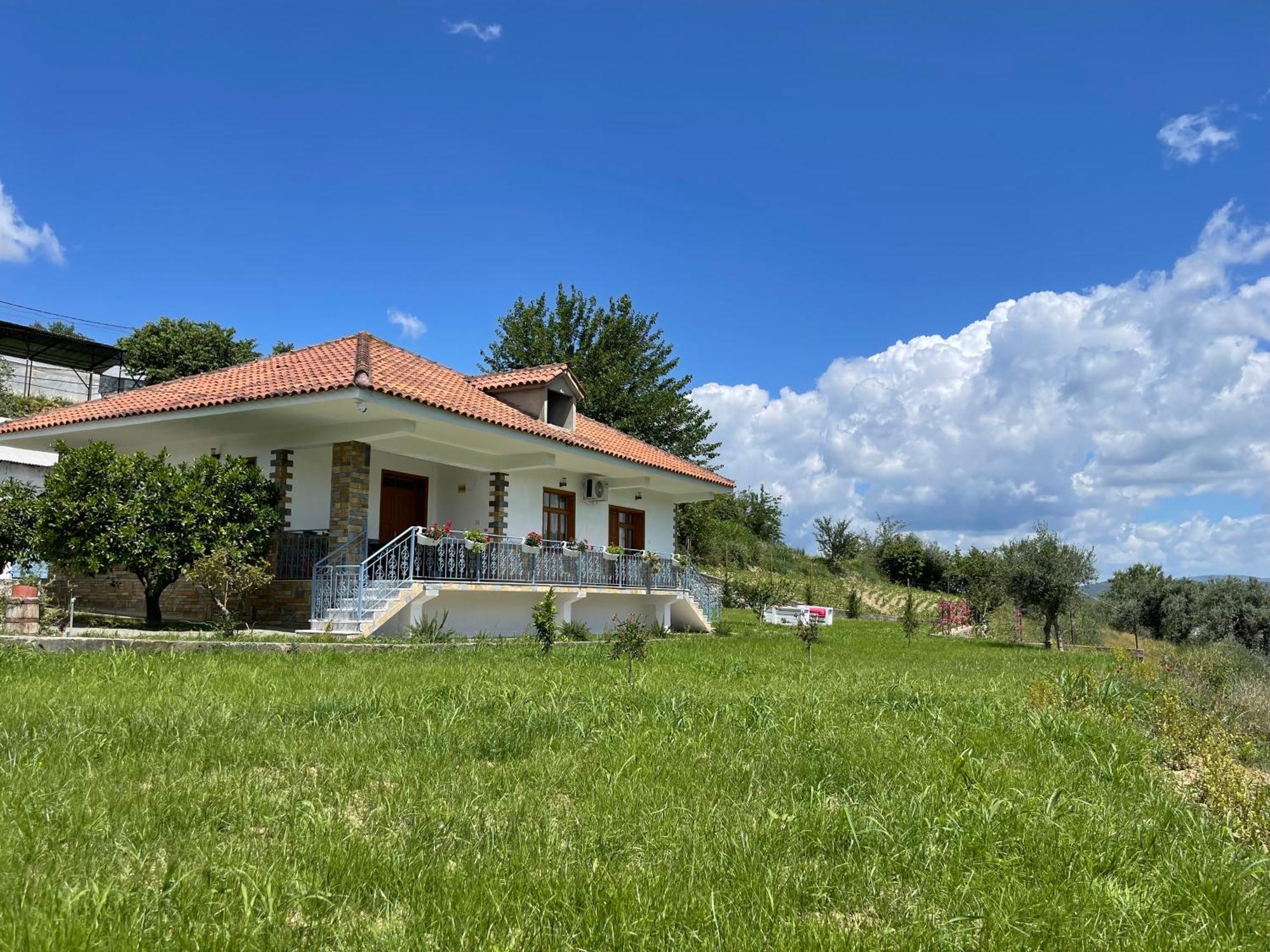 Vila Ardea Berat Buitenkant foto